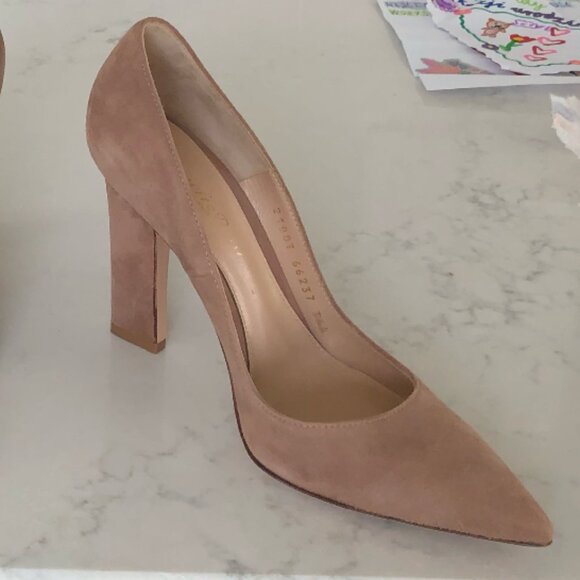 Gianvito Rossi 105mm pointed-toe pumps - Picture 1 of 5